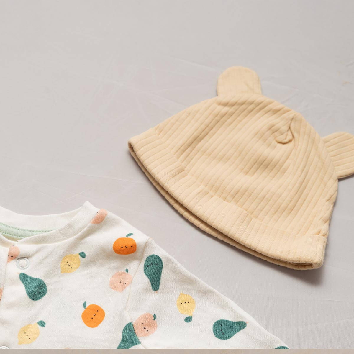 Cute Little Oranges Printed Sleepsuit - Image 4